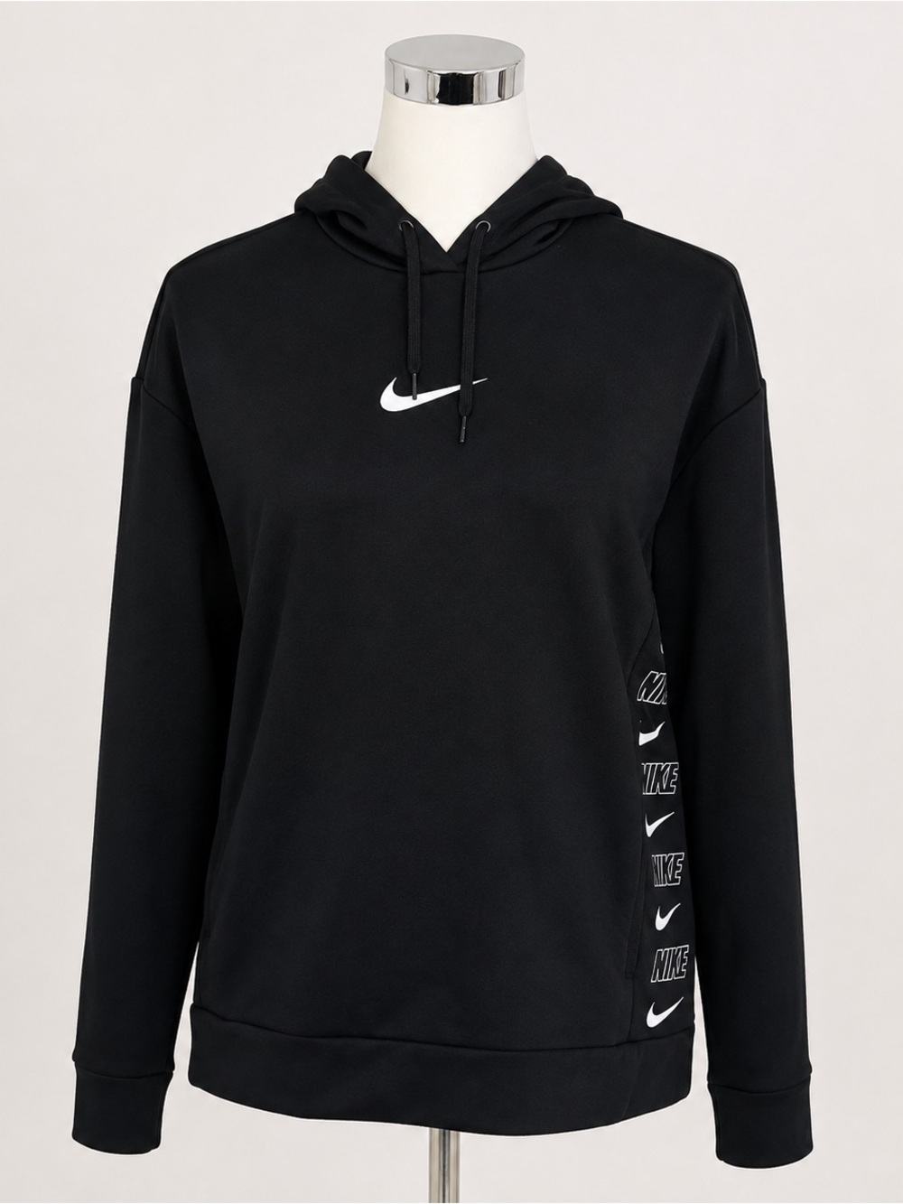 Nike Therma Taping Hoodie Women’s Small Black Pullover Swoosh Logo AV5903-010